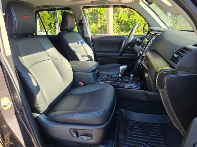 Used 2022 Toyota 4Runner TRD Off-Road Premium w/ Moonroof Package AWD/4WD image 24