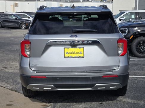 Used 2023 Ford Explorer XLT w/ Equipment Group 202A RWD image 6