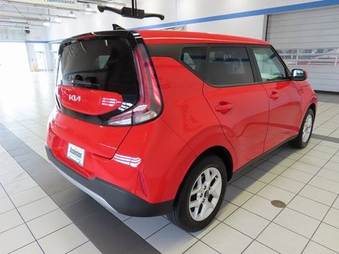 Used 2024 Kia Soul LX w/ Option Group 015 image 12