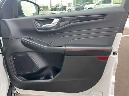Used 2024 Ford Escape ST-Line w/ Tech Pack #1 image 10
