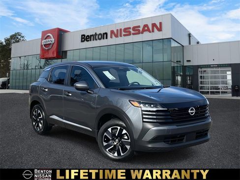 Certified 2025 Nissan Kicks SV image 1