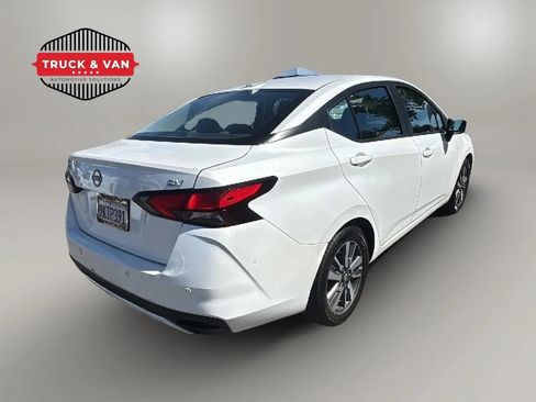 Used 2024 Nissan Versa SV FWD image 5