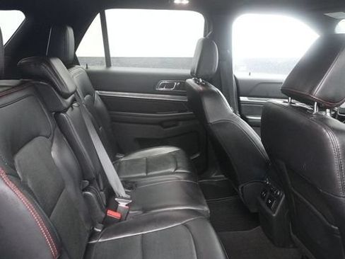 Used 2019 Ford Explorer Sport w/ Equipment Group 401A AWD/4WD image 9