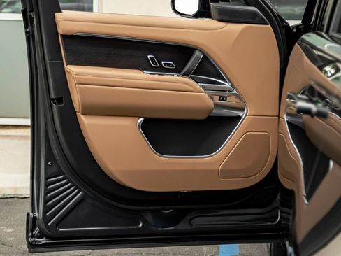New 2026 Land Rover Range Rover SE AWD/4WD image 12