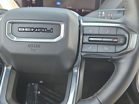 Used 2025 GMC Yukon Denali AWD/4WD image 21