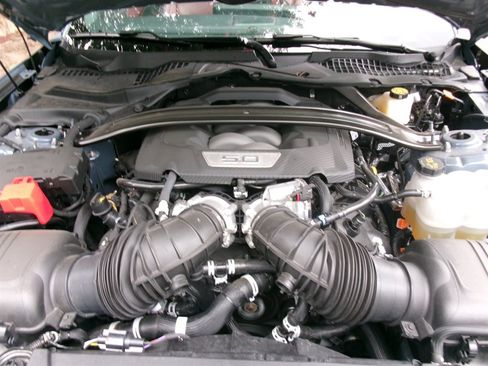 Used 2025 Ford Mustang GT Premium RWD image 35