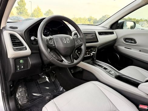 Used 2021 Honda HR-V EX-L image 14