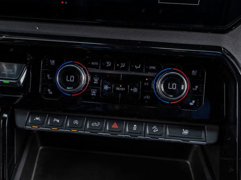 Used 2022 GMC Sierra 1500 AT4 w/ AT4 Premium Package image 23