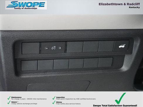 New 2025 Mitsubishi Outlander SE image 17