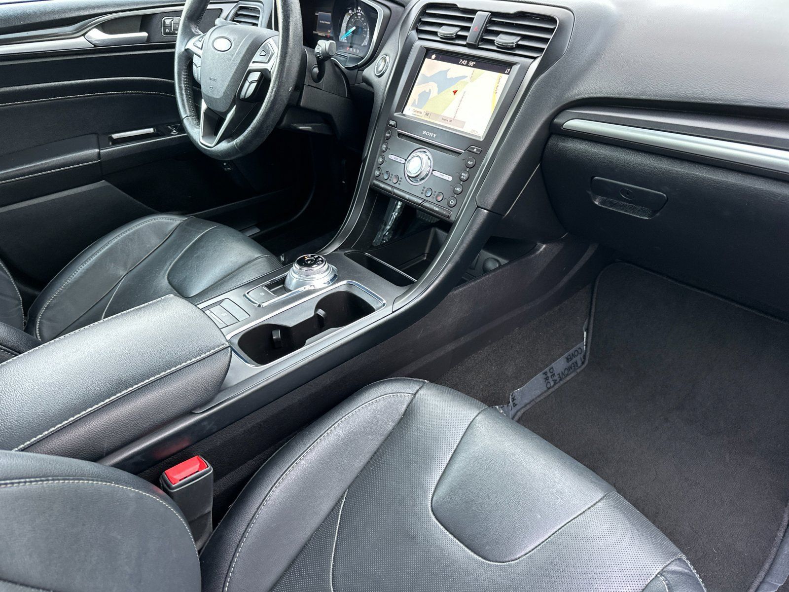 Used 2019 Ford Fusion Titanium FWD image 15