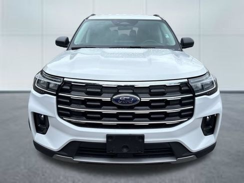 Used 2025 Ford Explorer Active w/ Active Comfort Package AWD/4WD image 6