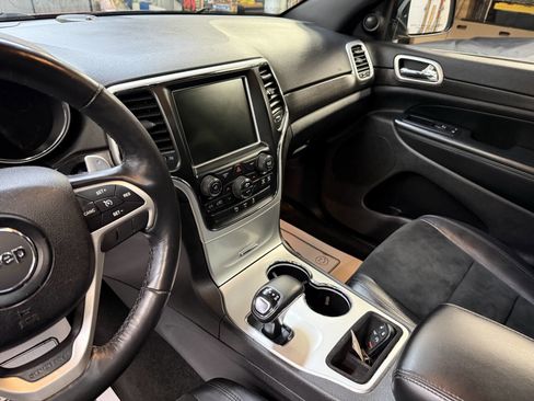 Used 2015 Jeep Grand Cherokee Altitude AWD/4WD image 17