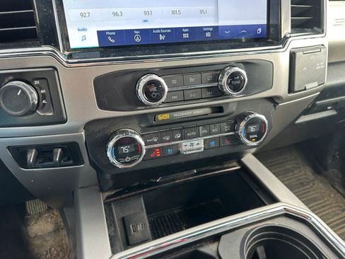 Used 2022 Ford F550 4x4 Crew Cab Super Duty w/ Lariat Value Package image 15