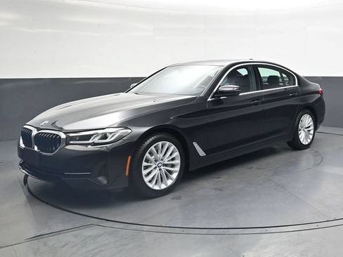 Used 2023 BMW 530i xDrive w/ Premium Package AWD/4WD image 10