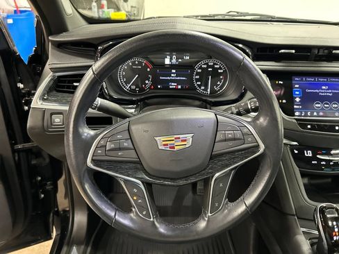 Used 2021 Cadillac XT5 Premium Luxury w/ LPO, Floor Liner Package AWD/4WD image 16
