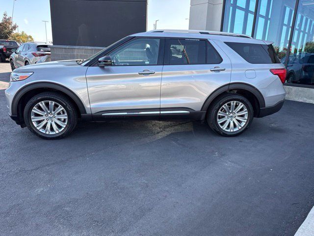 Used 2021 Ford Explorer Limited w/ Equipment Group 301A AWD/4WD image 3
