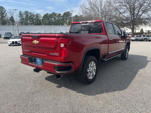 Used 2024 Chevrolet Silverado 2500 High Country w/ Technology Package image 5