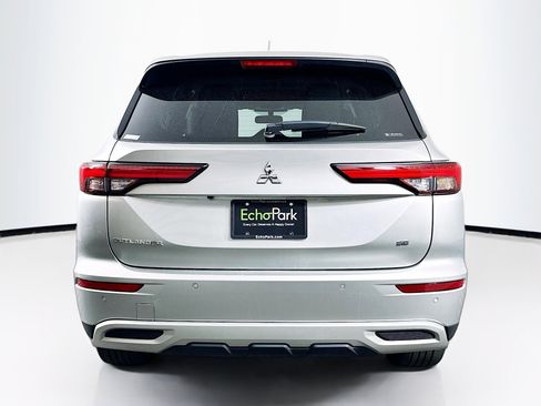 Used 2024 Mitsubishi Outlander SE AWD/4WD image 7