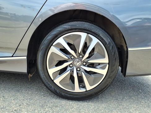 Used 2020 Honda Accord EX image 24