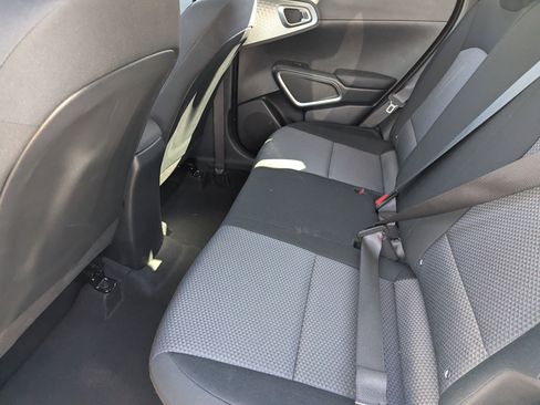 Certified 2025 Kia Soul LX image 12