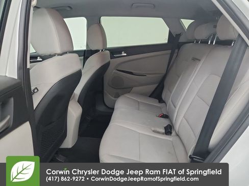 Used 2019 Hyundai Tucson SE image 30