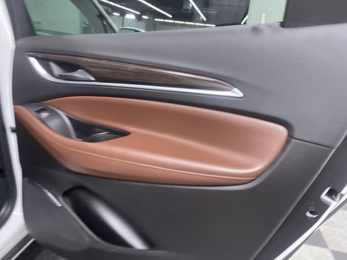 Used 2019 Buick Enclave Avenir FWD image 19