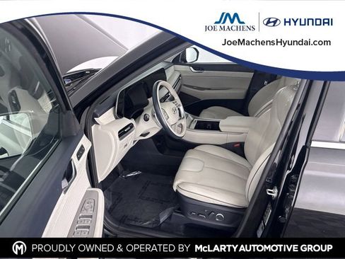 Used 2023 Hyundai Palisade Calligraphy image 24