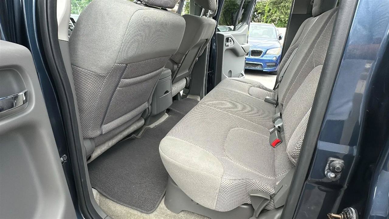 Used 2014 Nissan Frontier SV w/ SV Value Truck Package AWD/4WD image 42