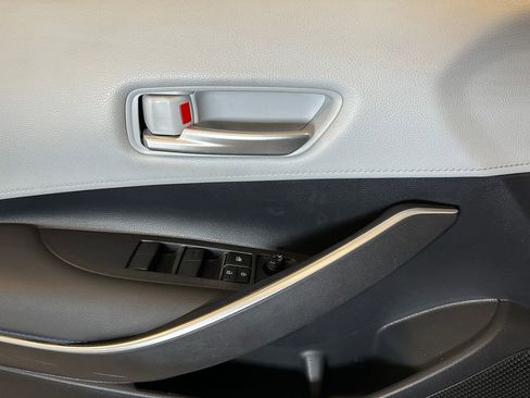 Used 2020 Toyota Corolla SE FWD image 18