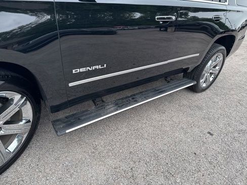 Used 2019 GMC Yukon Denali w/ Denali Ultimate Package RWD image 6