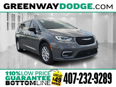 New 2025 Chrysler Pacifica Select
