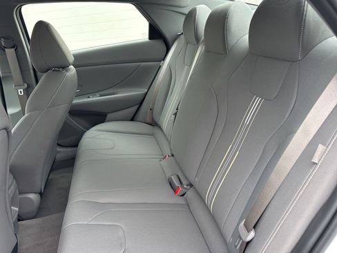 Certified 2025 Hyundai Elantra Sport image 13