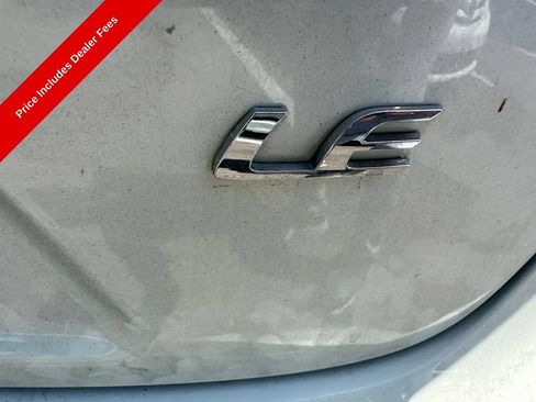 Used 2020 Toyota Corolla LE FWD image 7