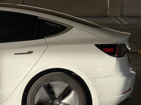 Used 2018 Tesla Model 3 Long Range image 13