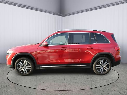 Used 2023 Mercedes-Benz EQB 300 4MATIC image 5