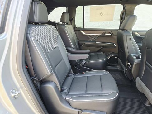 New 2026 GMC Acadia Denali w/ Super Cruise Package FWD image 17