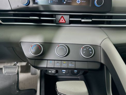 New 2026 Hyundai Elantra SE image 13