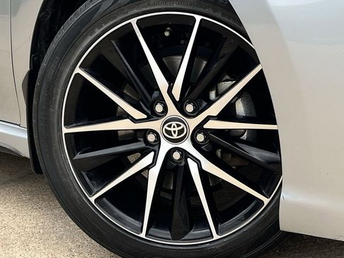 Used 2024 Toyota Camry SE FWD image 28