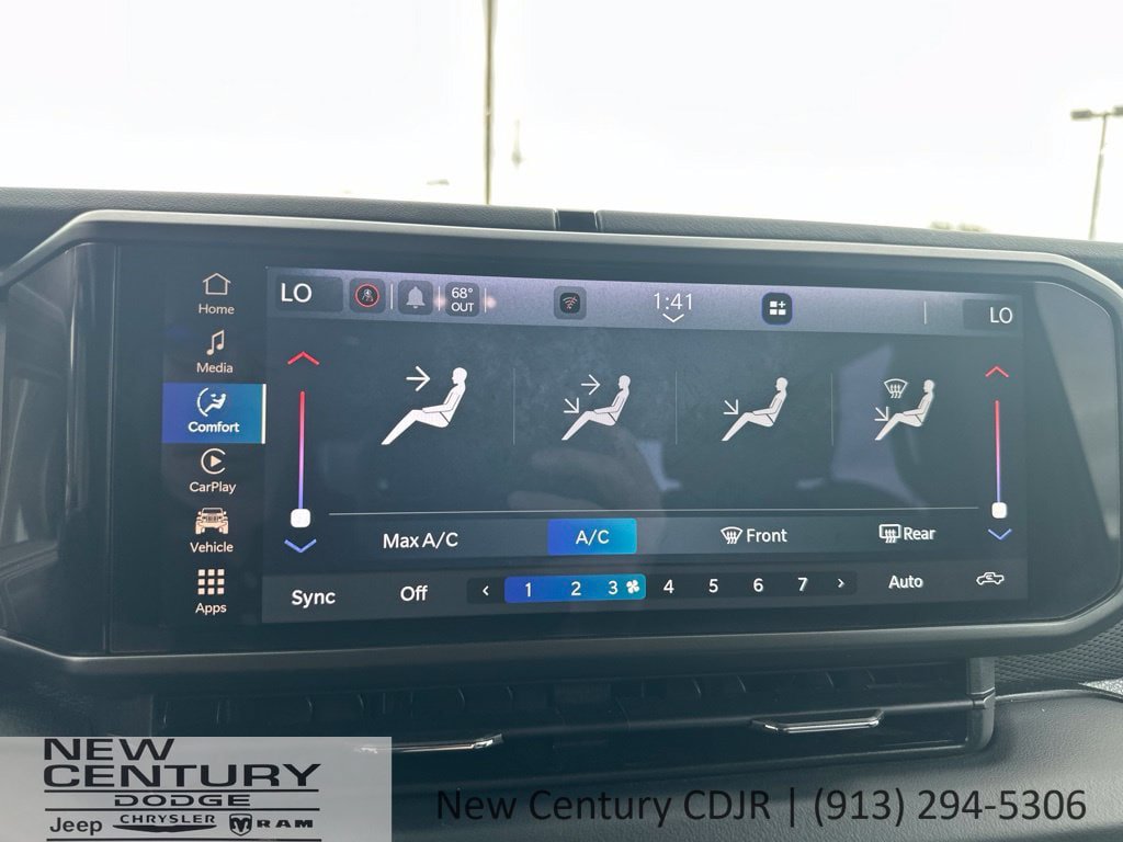 Used 2026 Jeep Gladiator Mojave AWD/4WD image 36