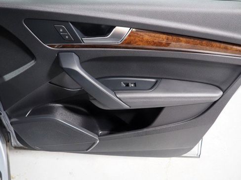 Used 2020 Audi Q5 Premium Plus w/ Premium Plus Package image 58