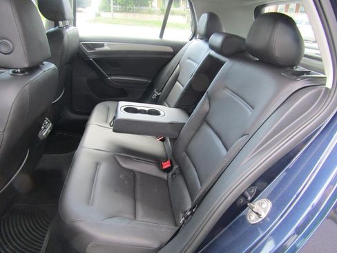 Used 2015 Volkswagen Golf TDI FWD image 14