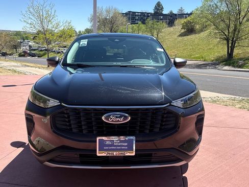 Certified 2025 Ford Escape Active AWD/4WD image 2