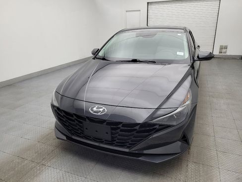 Used 2022 Hyundai Elantra SE image 15