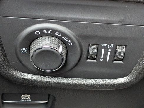 New 2025 Jeep Grand Cherokee Altitude image 26