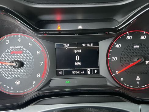 Used 2025 Chevrolet Trax RS w/ Driver Confidence Package FWD image 3