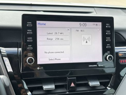 Used 2022 Toyota Camry XLE FWD image 17