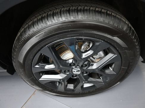 Certified 2025 Honda HR-V Sport image 15