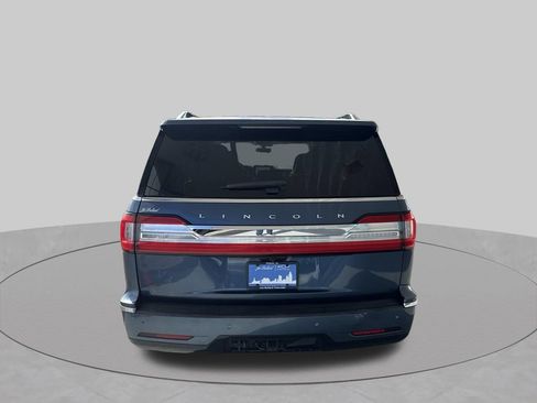 Used 2019 Lincoln Navigator Select w/ Technology Package AWD/4WD image 7