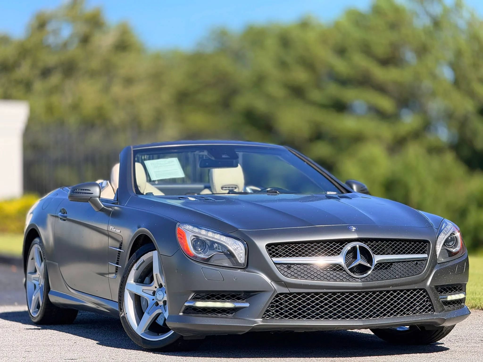 Used 2014 Mercedes-Benz SL 550 w/ Sport Wheel Package image 6