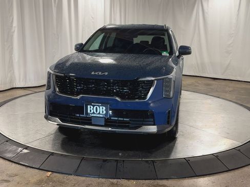 New 2026 Kia Sorento S image 4